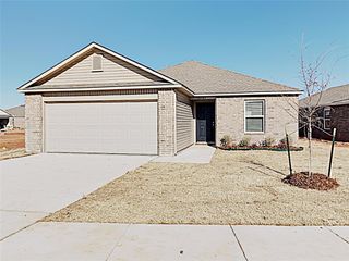 10705 SW 23rd Terrace, Yukon, OK 73099