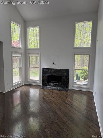 5303 Royal Vale Lane, Dearborn, MI 48126