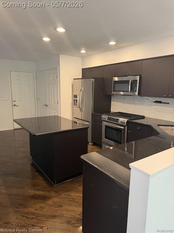 5303 Royal Vale Lane, Dearborn, MI 48126