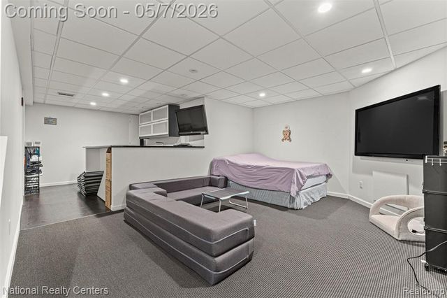 5303 Royal Vale Lane, Dearborn, MI 48126