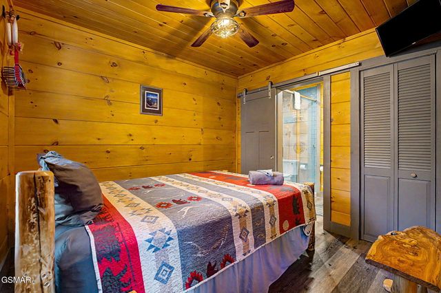1012 Ravens Ford Way, Sevierville, TN 37876