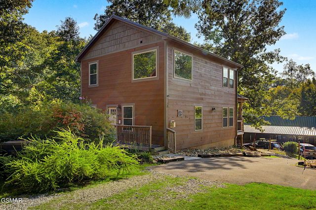 1012 Ravens Ford Way, Sevierville, TN 37876