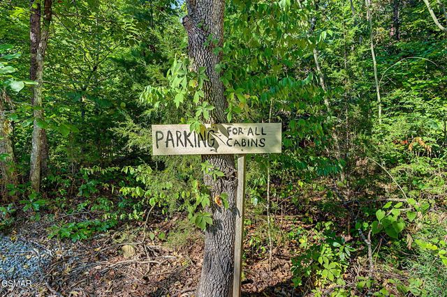 1012 Ravens Ford Way, Sevierville, TN 37876