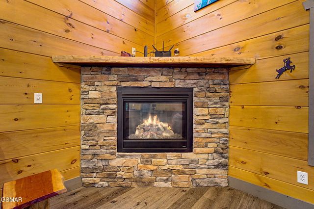 1012 Ravens Ford Way, Sevierville, TN 37876
