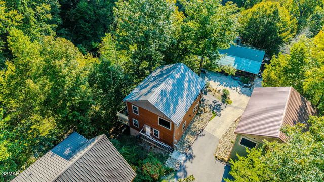 1012 Ravens Ford Way, Sevierville, TN 37876