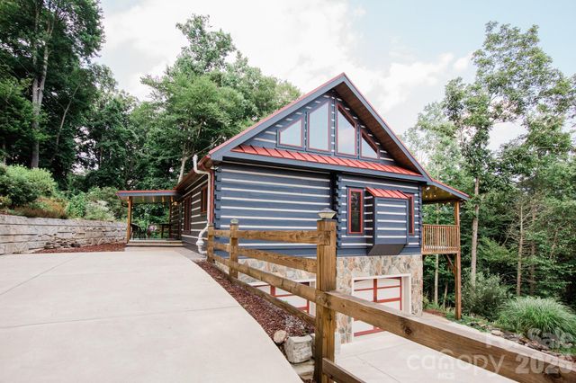 11 Sugar Maple Drive, Black Mountain, NC 28711