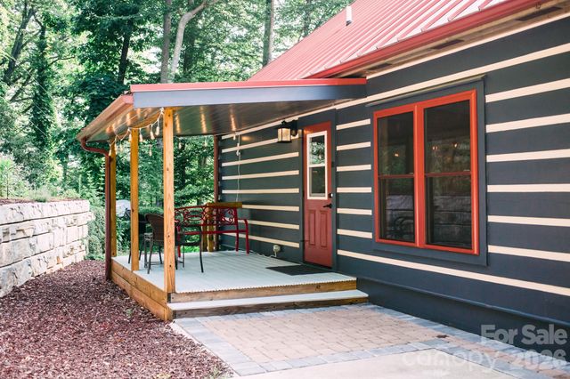 11 Sugar Maple Drive, Black Mountain, NC 28711
