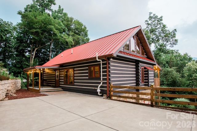 11 Sugar Maple Drive, Black Mountain, NC 28711