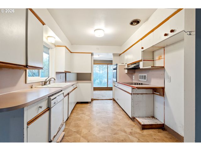 9505 Se 132ND Ave, Happy Valley, OR 97086