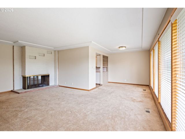 9505 Se 132ND Ave, Happy Valley, OR 97086