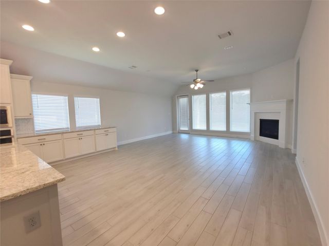 1140 Wandering Brook Street, Magnolia, TX 77354