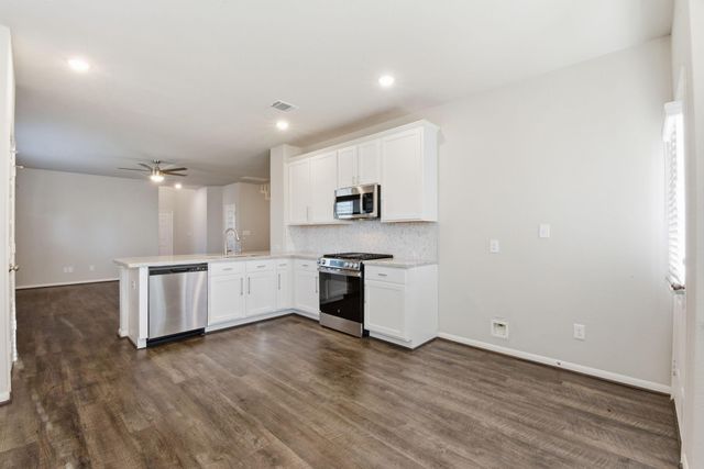 8415 Baywatch Circle, Baytown, TX 77523