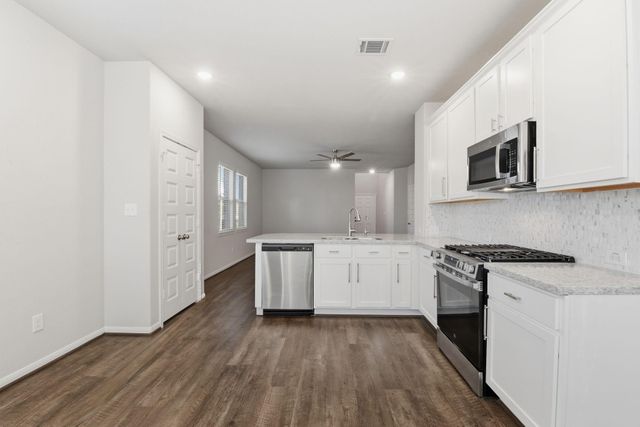 8415 Baywatch Circle, Baytown, TX 77523