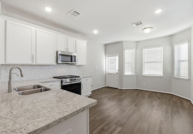 8415 Baywatch Circle, Baytown, TX 77523