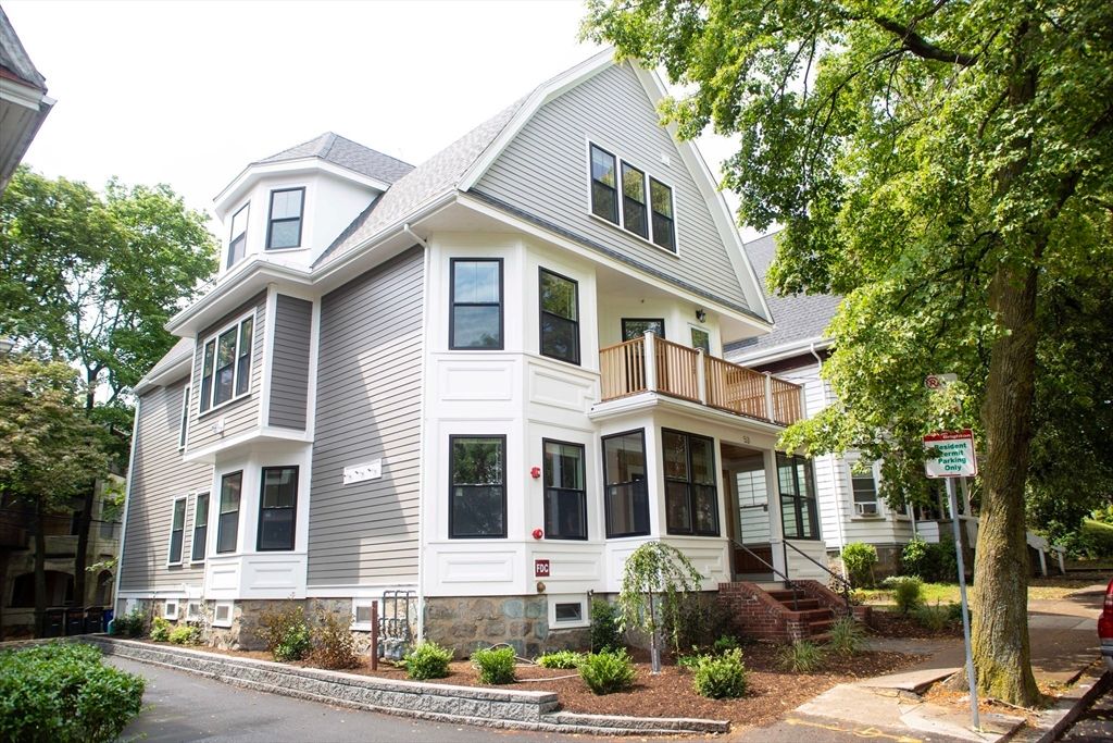 53 Quint Ave 3, Boston, MA 02134