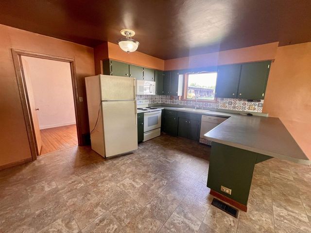 W3030 STATE HIGHWAY 180, Wausaukee, WI 54177