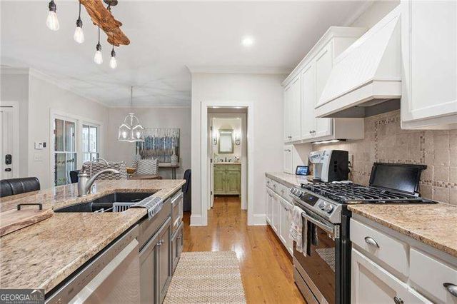 169 Hubbard Road, Woodstock, GA 30188