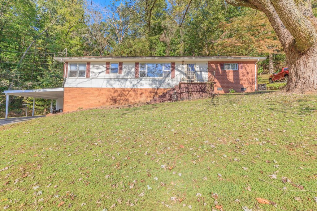 9851 Millsaps Street, Soddy Daisy, TN 37379