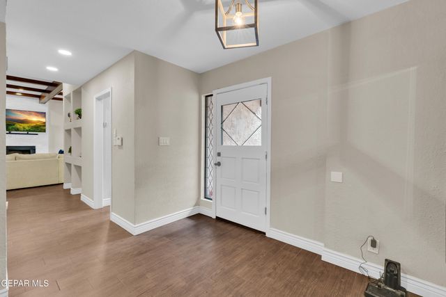425 VALPLANO Drive, El Paso, TX 79912