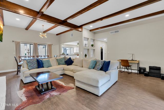 425 VALPLANO Drive, El Paso, TX 79912