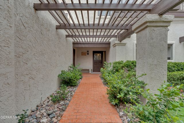 425 VALPLANO Drive, El Paso, TX 79912