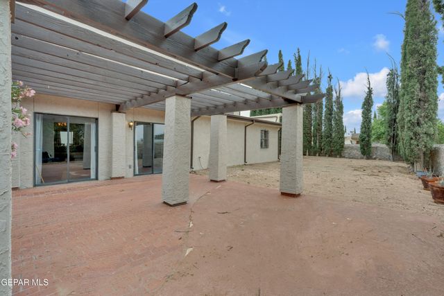425 VALPLANO Drive, El Paso, TX 79912