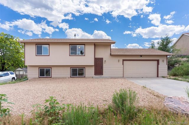817 S Aguilar Lane, Pueblo, CO 81007