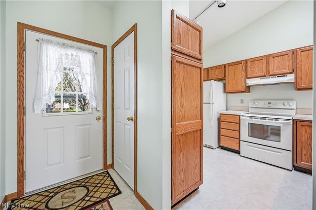 117 Greenfield Oval, Warren, OH 44483