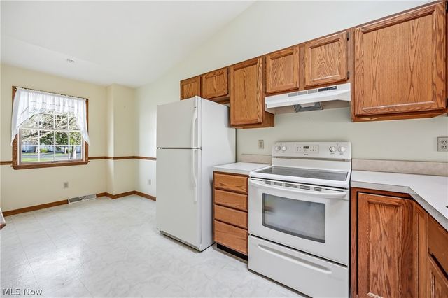 117 Greenfield Oval, Warren, OH 44483