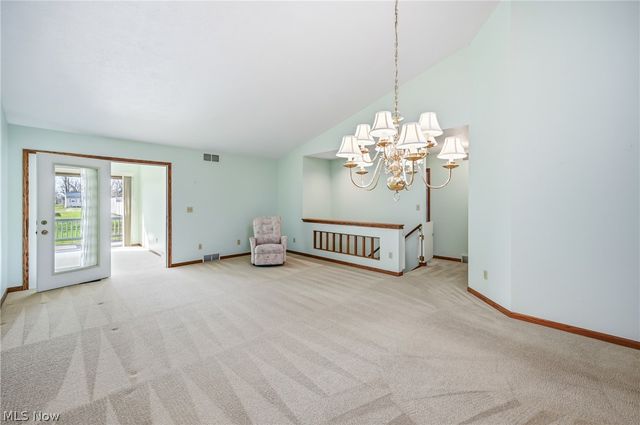 117 Greenfield Oval, Warren, OH 44483