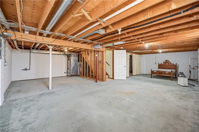 117 Greenfield Oval, Warren, OH 44483