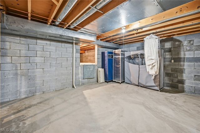 117 Greenfield Oval, Warren, OH 44483