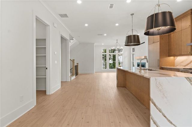 2275 Park Walke Drive, Alpharetta, GA 30009