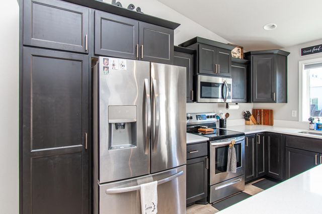 7880 Lost River Road, Horace, ND 58047