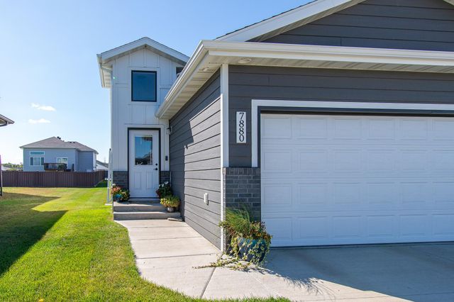 7880 Lost River Road, Horace, ND 58047