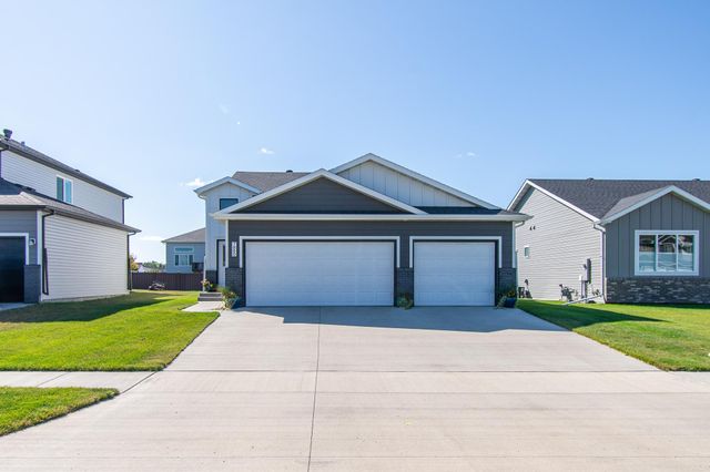 7880 Lost River Road, Horace, ND 58047