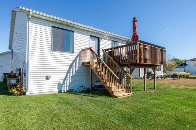 7880 Lost River Road, Horace, ND 58047