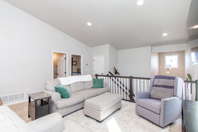 7880 Lost River Road, Horace, ND 58047