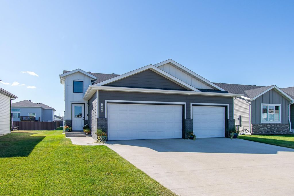 7880 Lost River Road, Horace, ND 58047