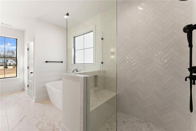 9224 Waldrip Road, Gainesville, GA 30506