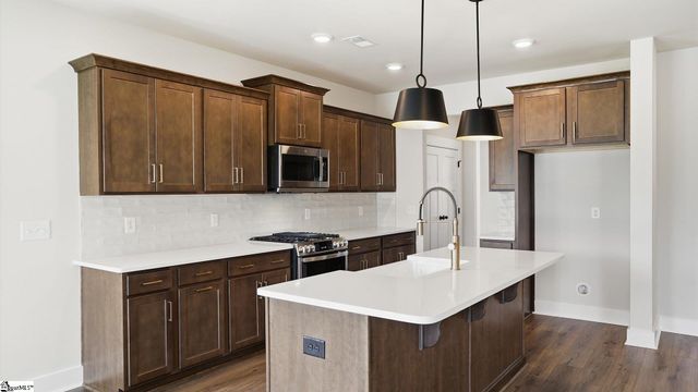 1005 Meadow Rue Court, Woodruff, SC 29388