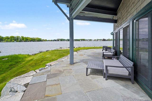 12410 Woodhull Landing, Fenton Charter Township, MI 48430