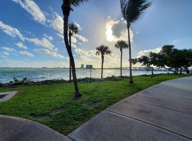 1750 N Bayshore Dr 5401, Miami, FL 33132