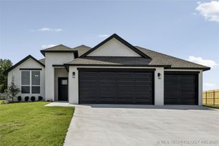 10316 E 132nd Street S, Bixby, OK 74008