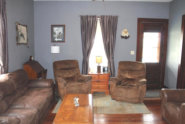 364 S Main Street, Rosedale, IN 47874