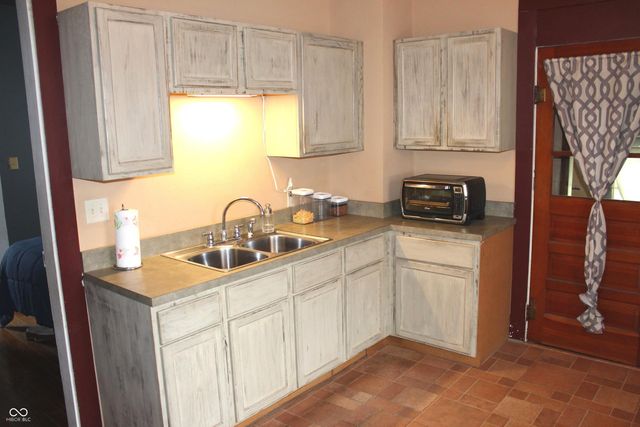 364 S Main Street, Rosedale, IN 47874