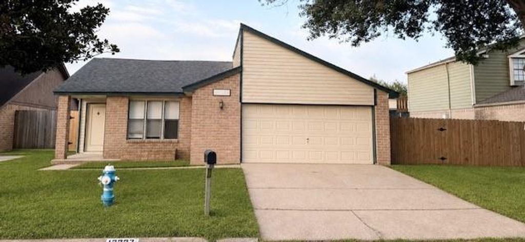 12227 Landcross Drive, Houston, TX 77099