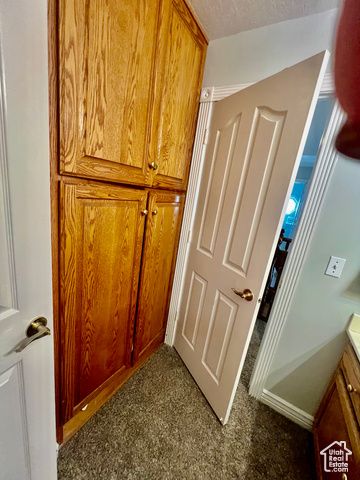 302 W HIDDEN HOLLOW DR, Orem, UT 84058