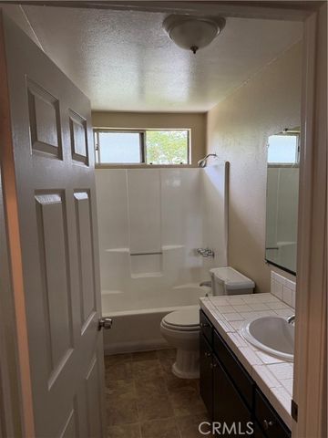 2666 E Jefferson, Carson, CA 90810