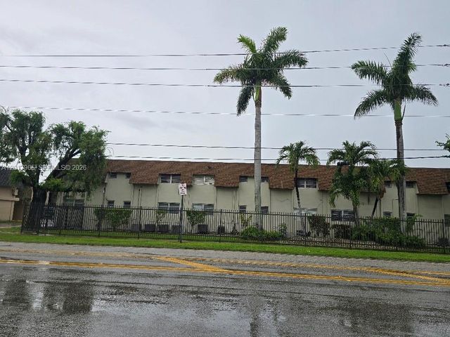 3901 SW 112th Avenue 38, Miami, FL 33165